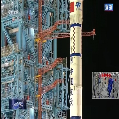 心懷山海，眼有星辰